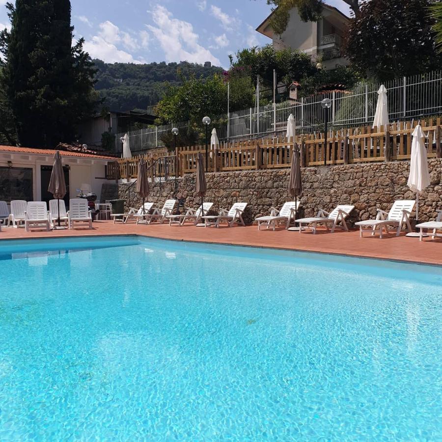 Villaggio Turistico Da Tonino Seglia San Bernardo Kültér fotó